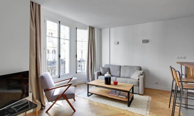 Sorbonne Apartment | A Stunning 1-BDR in St-Michel/Notre Dame