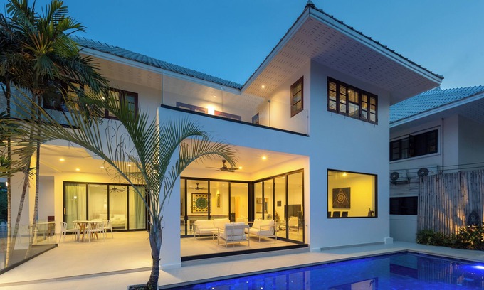 Hua Hin House | A stunning villa with tropical garden.