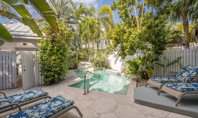 Truman Annex House | A SUNSET BREEZE Beautiful private home with pool!