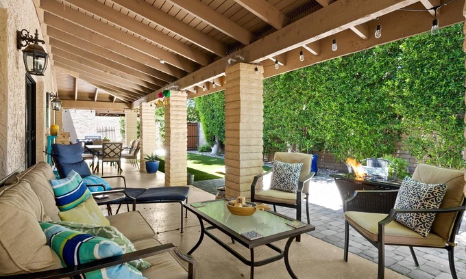 South Scottsdale House | A Taste of Paradise by Rebl|Community Pool + Spa