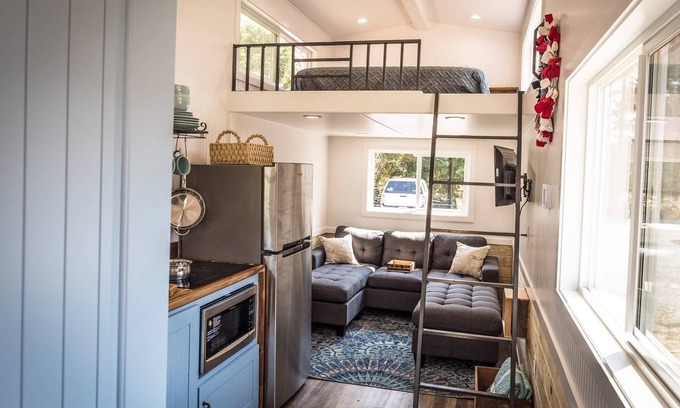 Washington County House | A Tiny Sanctuary Outside the City