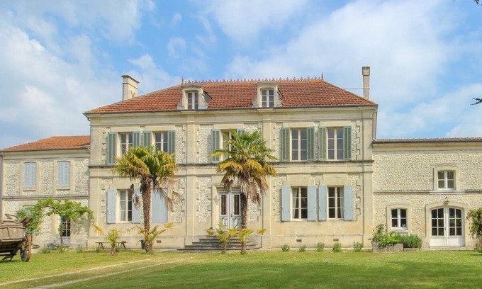 Aumagne House | A Tranquil Retreat in the French Countryside