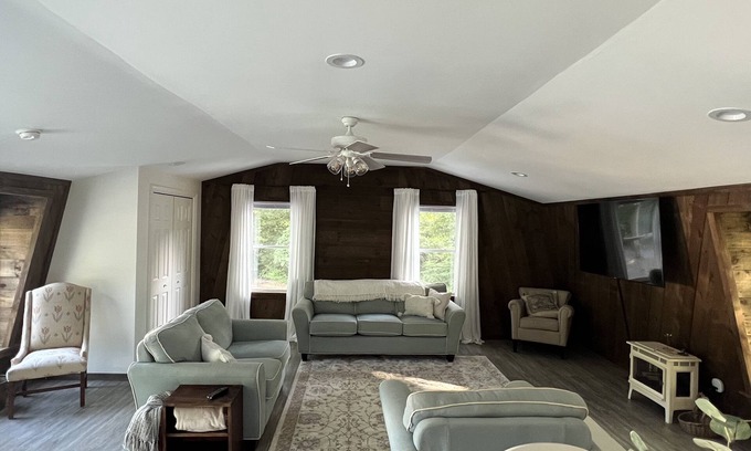 Greenwood Cottage | -A travelers cottage - A place to rest after a busy day.