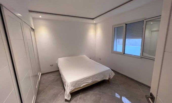 Eastern Hawaria House | A very charming waterfront villa