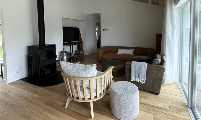 Southampton House | A Wave From It All, million dollar views, relax in style