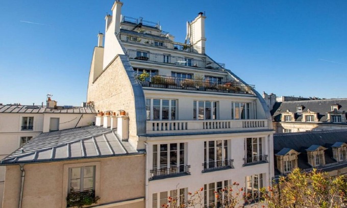 Archives Apartment | A WELCOMING TOP FLOOR HAVEN OF CALM IN MARAIS PLACE DES VOSGES -