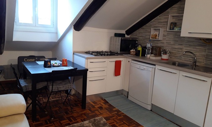 Vanchiglia Apartment | A window on the Mole Antonelliana. Newly renovated one bedroom apartment