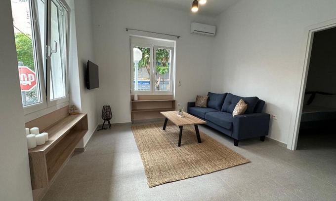Dafni Apartment | A13 Athens