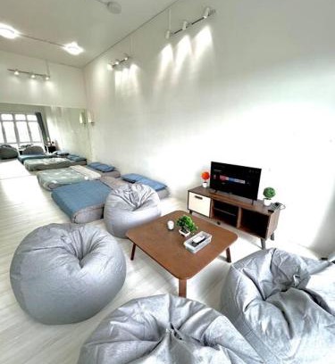 Tebrau Apartment | A1501 manhattan Austin 3Queen BED Netflix By STAY