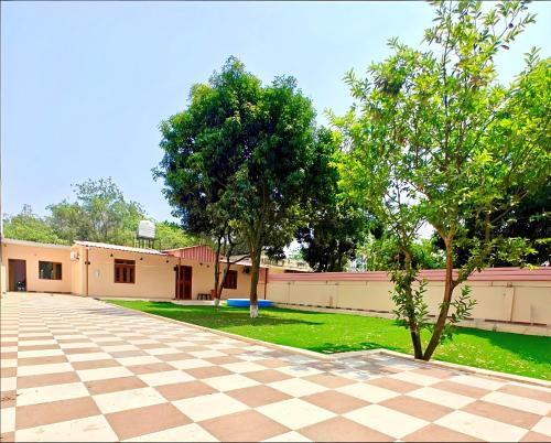 Greater Noida Villa | A2 Villa by JMD - Peaceful Stay Near Expo Mart