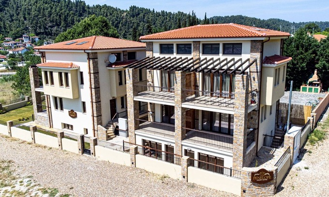 Fourka Apartment | A3 Penelope Luxury Suites by Travel Pro Services