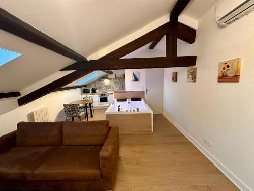 Haussonville-Blandan-Mon Desert-Saurupt Apartment | A4 Jacuzzi, ARTEM, Thermal