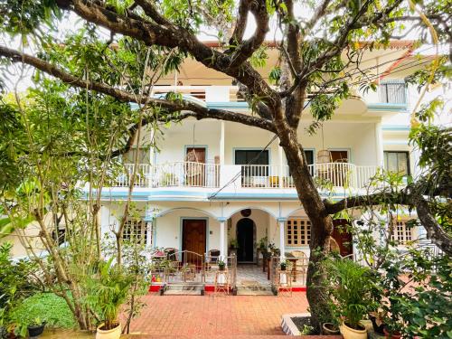 Mandrem Apartment | Aamra Ghar by evaddo