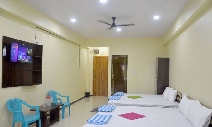 Ujjain House | Aapkaujjain HomestaynStay peacefully,relax,& EnjoynVery suitable for family