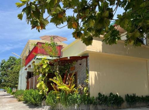 Thulusdhoo Island Hotel | Aasna Inn