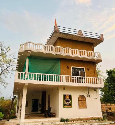 Chhatarpur House | Aayurgram farm stay