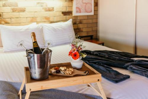 Soldiers Hill Hotel | Abacus Motel