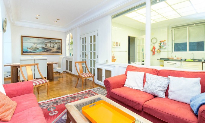 Extramurs Apartment | "ABASTOS" Luxury 3 bedroom Apart. Perfect for families. WIFI