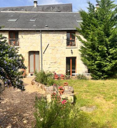 Fontevraud-l'Abbaye House | Abbaye Cottage - Maison entière - jardin - jacuzzi