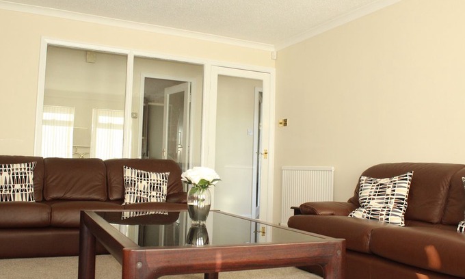 Ayr Cabin | Abbot's House (sleeps 6)