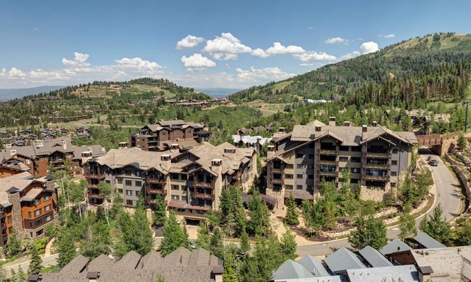Empire Pass Condo | Abode at Silver Summit