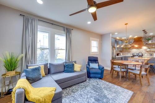 Eastside Promise Neighborhood House | about 2 Mi to Dtwn San Antonio Comfy Home with Yard!