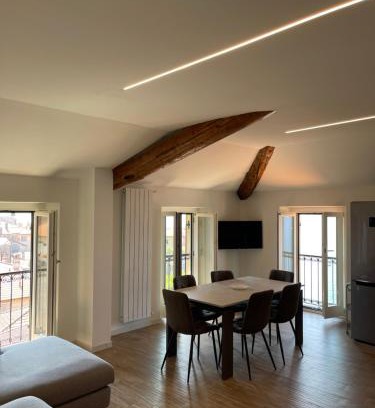 Varenna Apartment | Above the lake