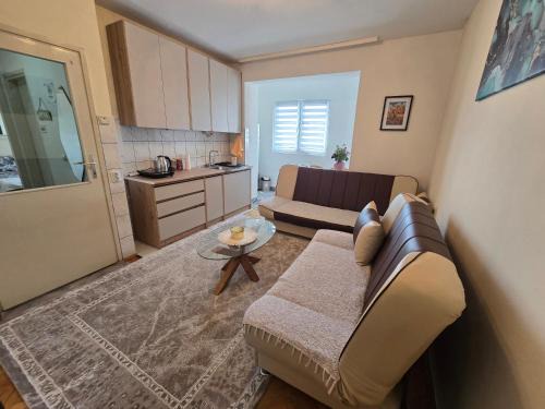 Posavina Canton Apartment | Abrazo