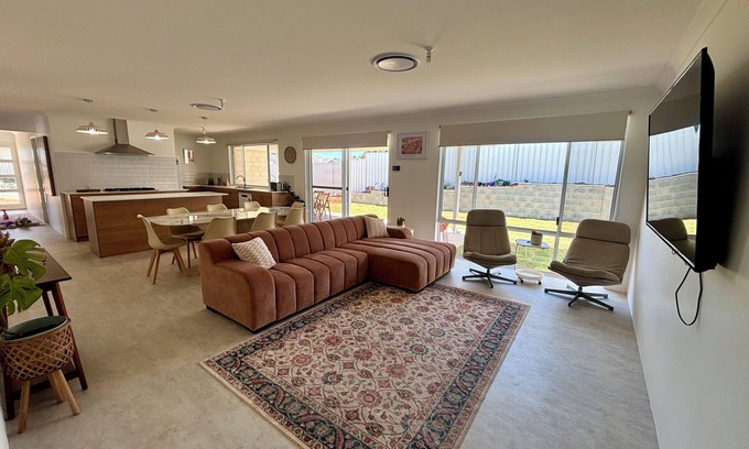 Beresford House | Abrohlos Beach House - No Cleaning Fee