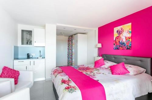 Naturist Village Apartment | Absolu chic naturiste