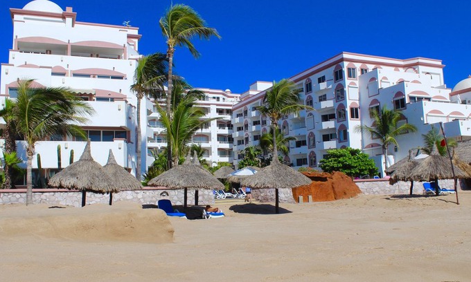 Cerritos Apartment | Absolute Beachfront at Beautiful Costa Bonita! (405A)