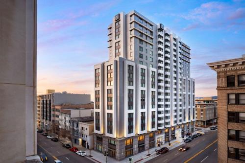 Uptown Oakland Hotel | AC Hotel by Marriott Oakland Downtown