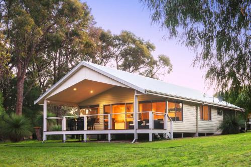 Margaret River Cabin | Acacia Chalets Margaret River