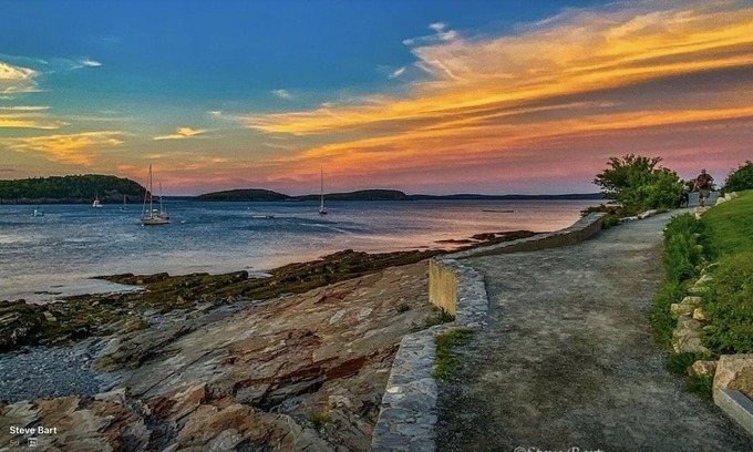 Bar Harbor Cottage | Acadia Seaside Cottage, Family & Pet Friendly, 400 ft from shore. Has AC WiFi