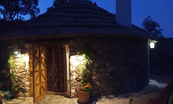 Cazalla De La Sierra Cottage | Accommodations Los Chozos