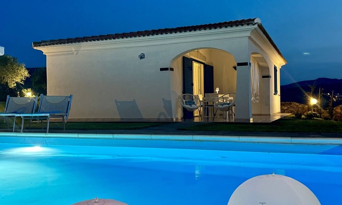 Tanaunella Villa | 🏡Accommodation Rentaln🏊Private Swimming Pooln🌊Sea viewn🪴Private garden