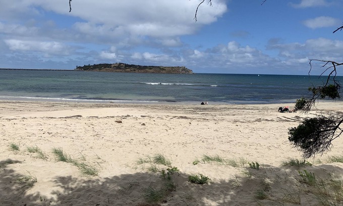 Fleurieu Peninsula Apartment | Accommodation Victor Harbour. 1/30 Esplanade Victor Harbor