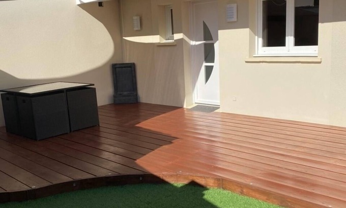 Arsac House | Accommodation with spa and private terrace