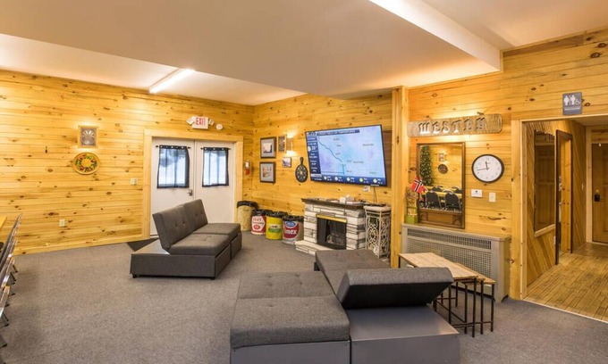 Westby Apartment | Accomodations for Large Groups