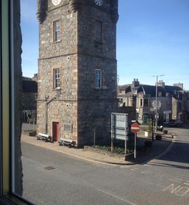 Dufftown Apartment | Acorn Apartment