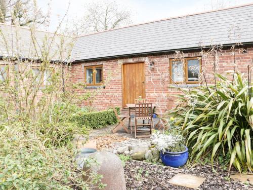 Loppington House | Acorn Cottage 1