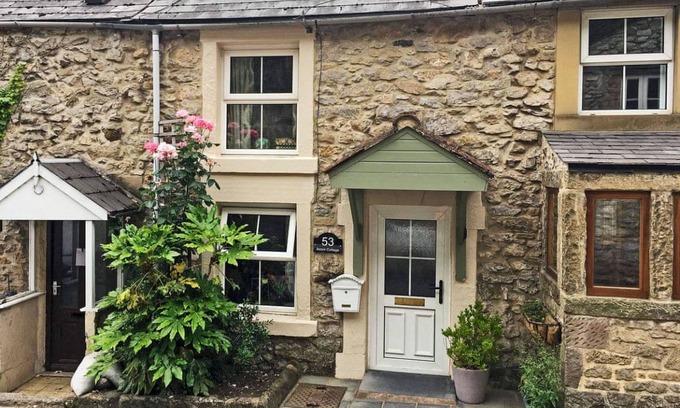 Bonsall Cottage | Acorn Cottage