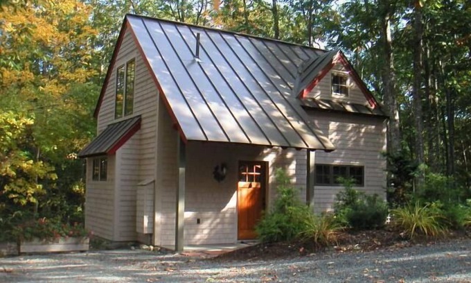 Bar Harbor Cottage | Acorn Cottage - in the village of Bar Harbor, walk or bike to ANP and the downtown village
