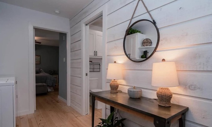 Longview House | Acorn Cottage Summary