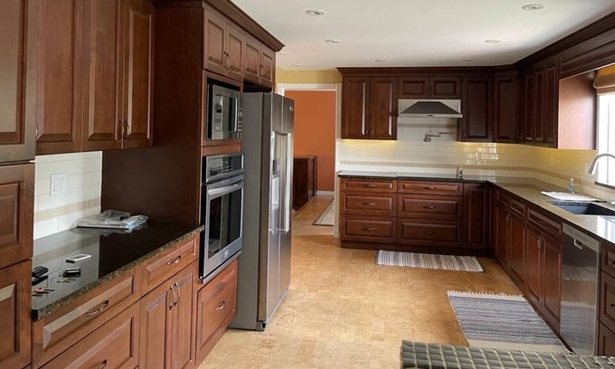 Cloverdale House | Acreage Home with huge yard and 5 bedrooms