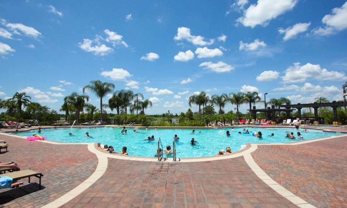 Florida Central Atlantic Coast House | Across the Street from Epic Universe | Walk to the Convention Center | Bright Vista Cay Townhome
