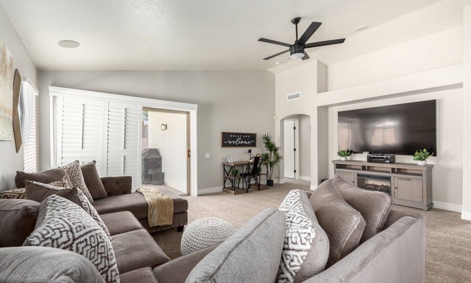 Gilbert House | Activities Galore! Vacation in Luxury!