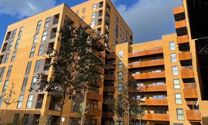 East Acton Apartment | Acton Prestige Penthouse