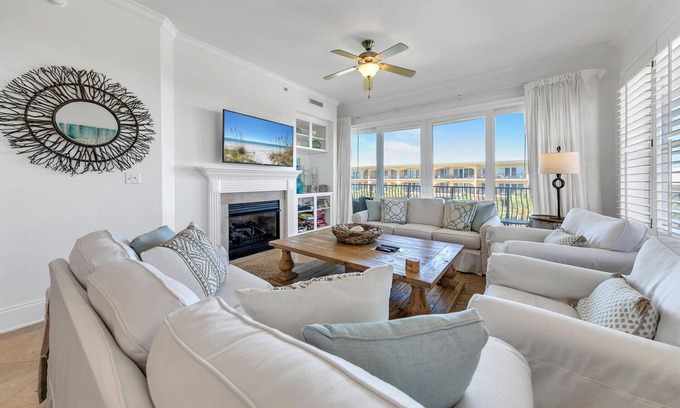 Santa Rosa Beach Condo | Adagio D-305 - Amazing Poolside, Corner Unit!