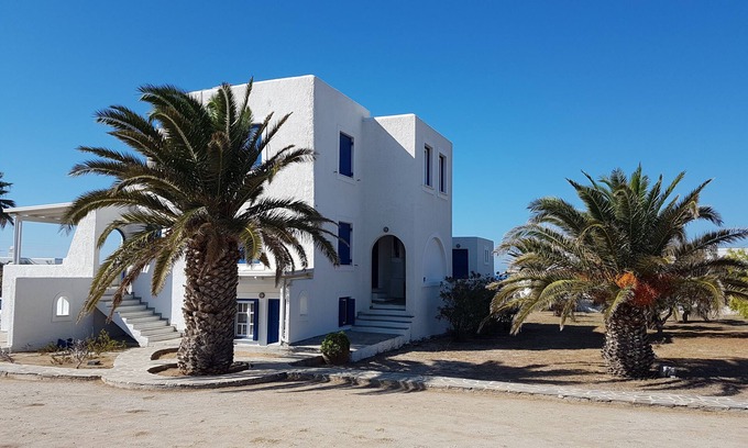 Kastraki Villa | Adam Villa's family